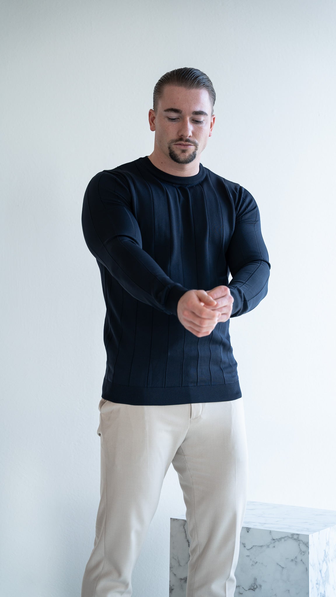 The Alexander Pullover - navy