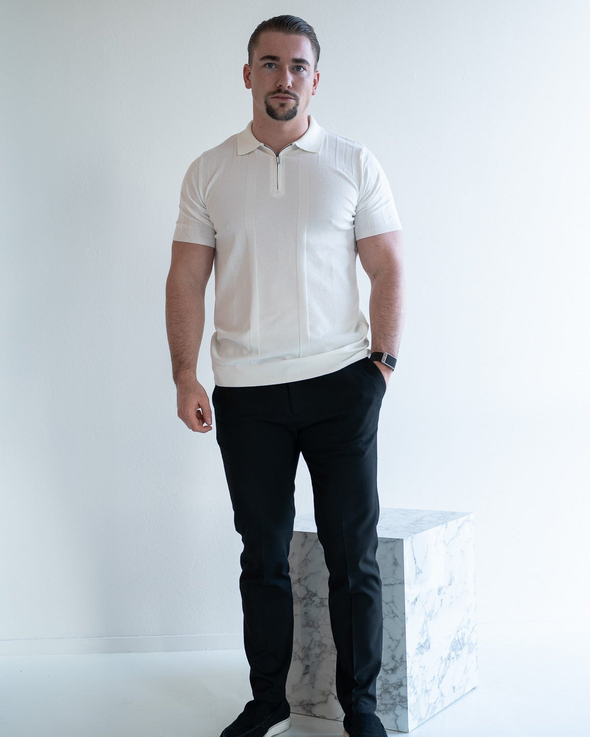 The Lucian Zip - white