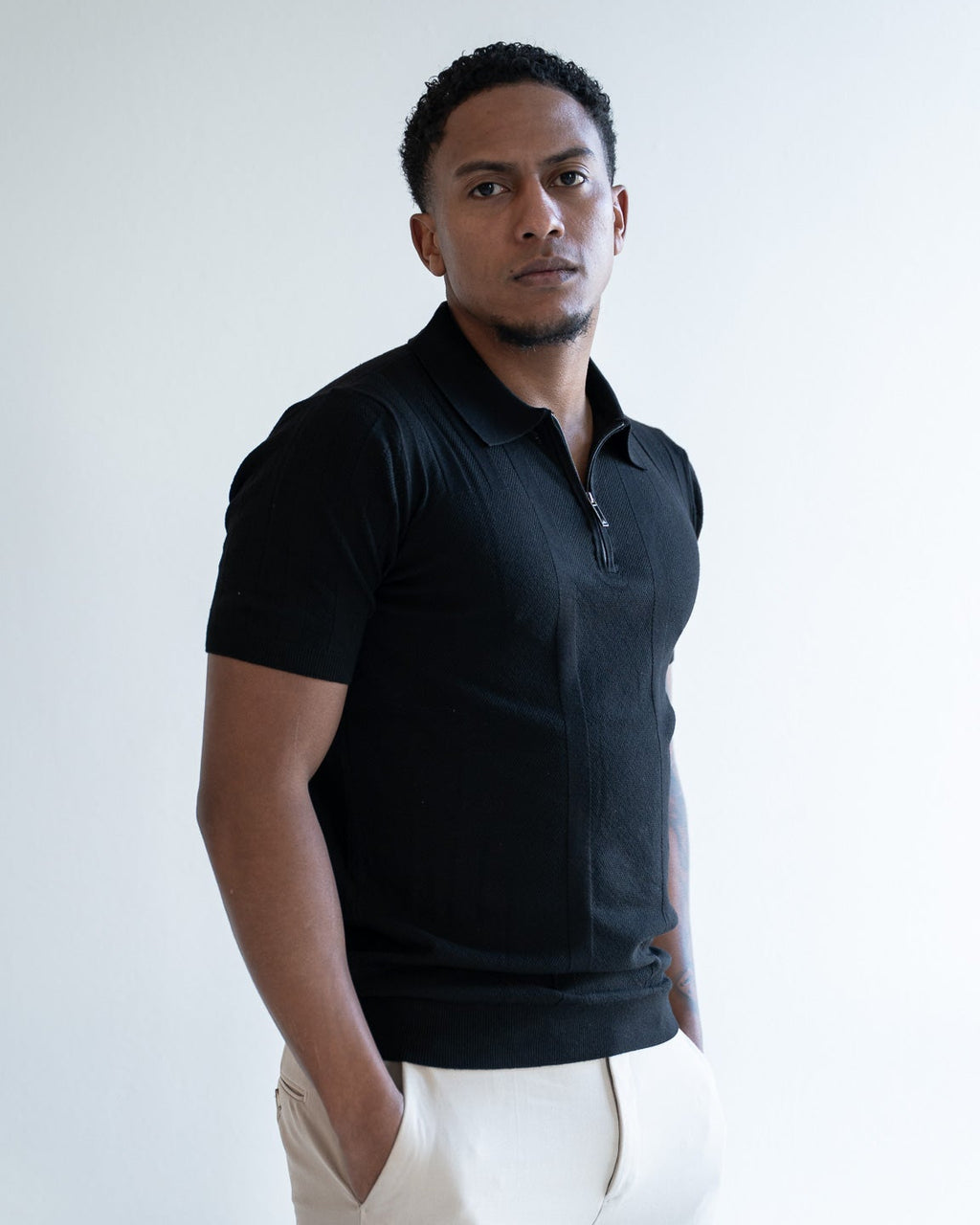 The Lucian Zip - black